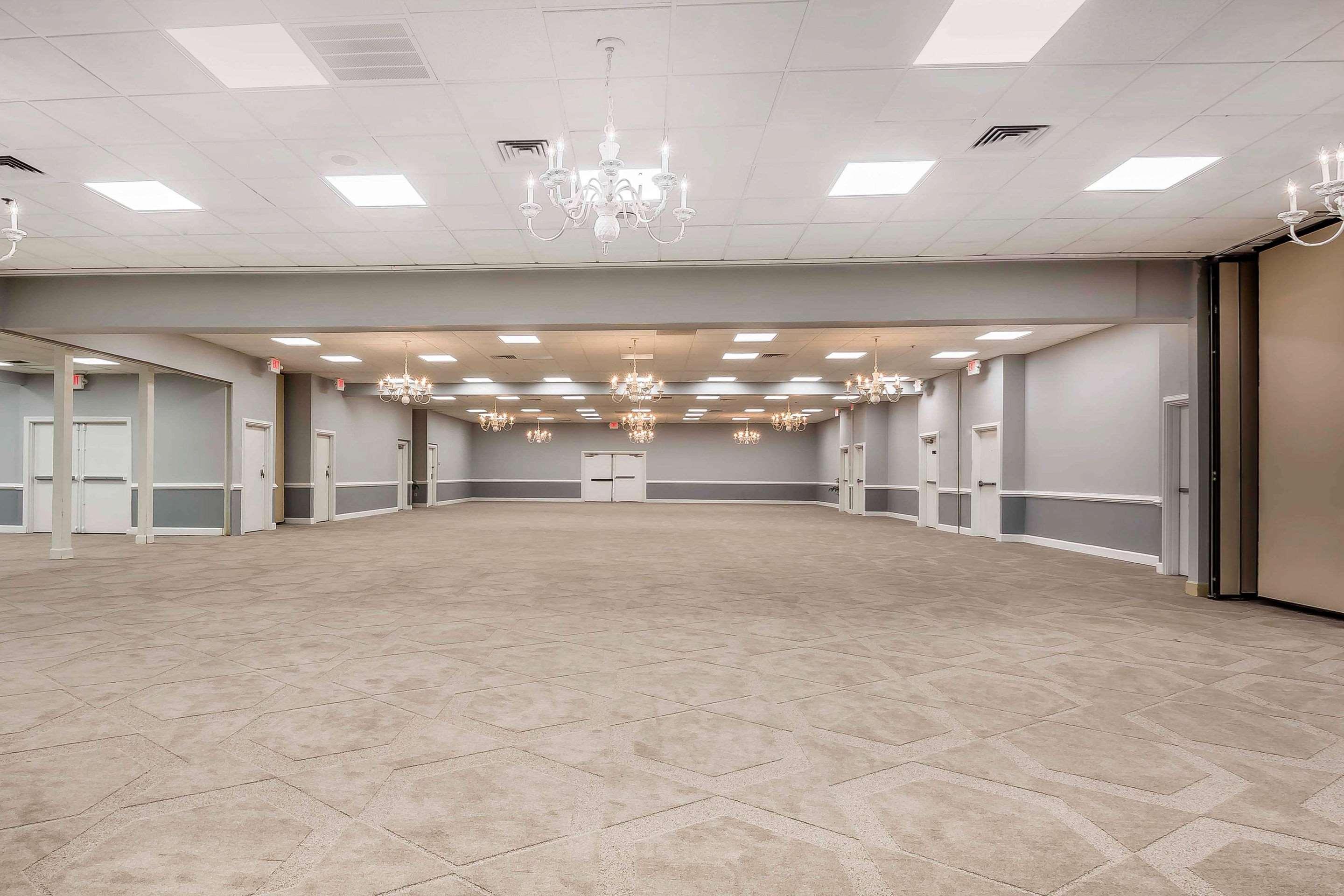 Clarion Hotel Orlando International Airport Exterior photo