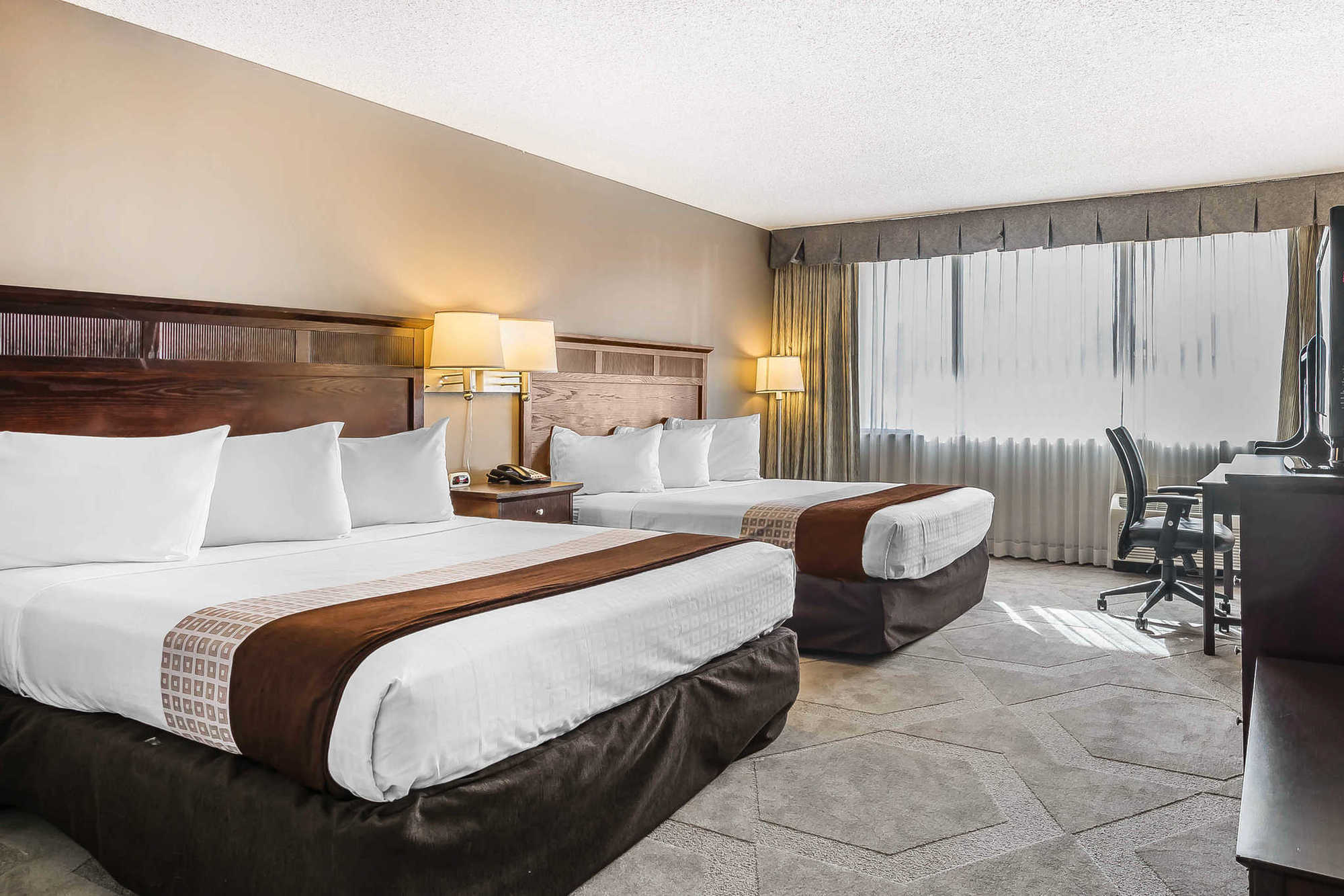 Clarion Hotel Orlando International Airport Room photo