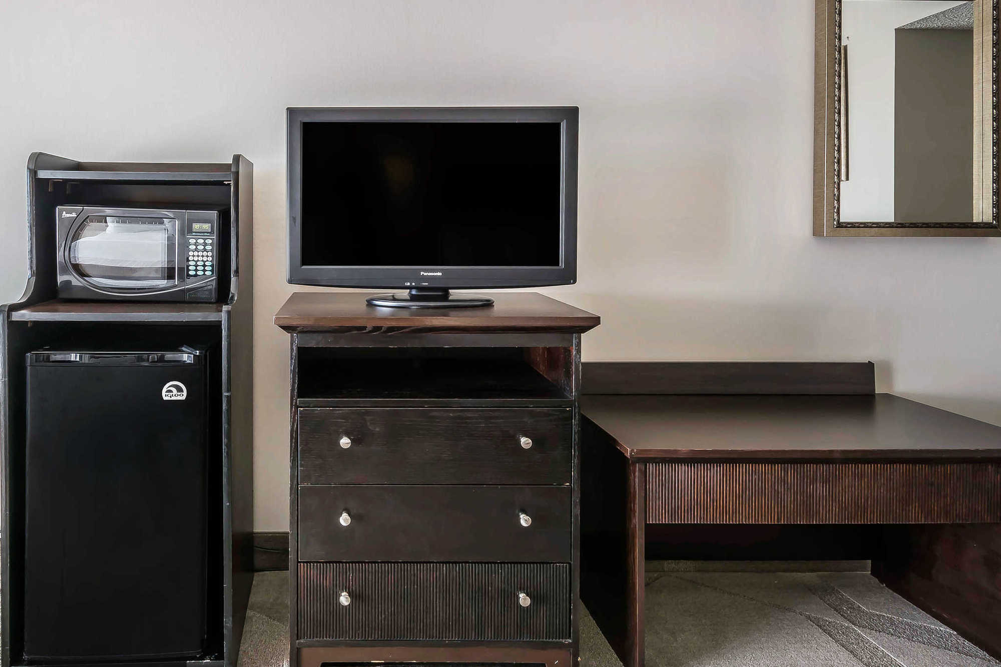 Clarion Hotel Orlando International Airport Room photo