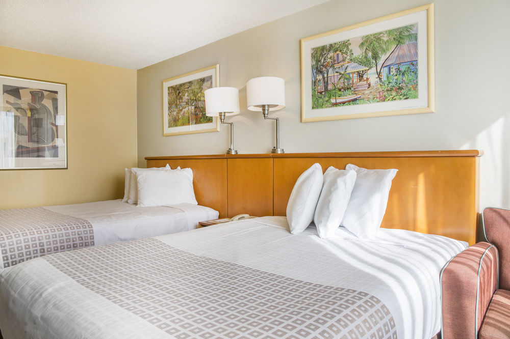 Clarion Hotel Orlando International Airport Exterior photo